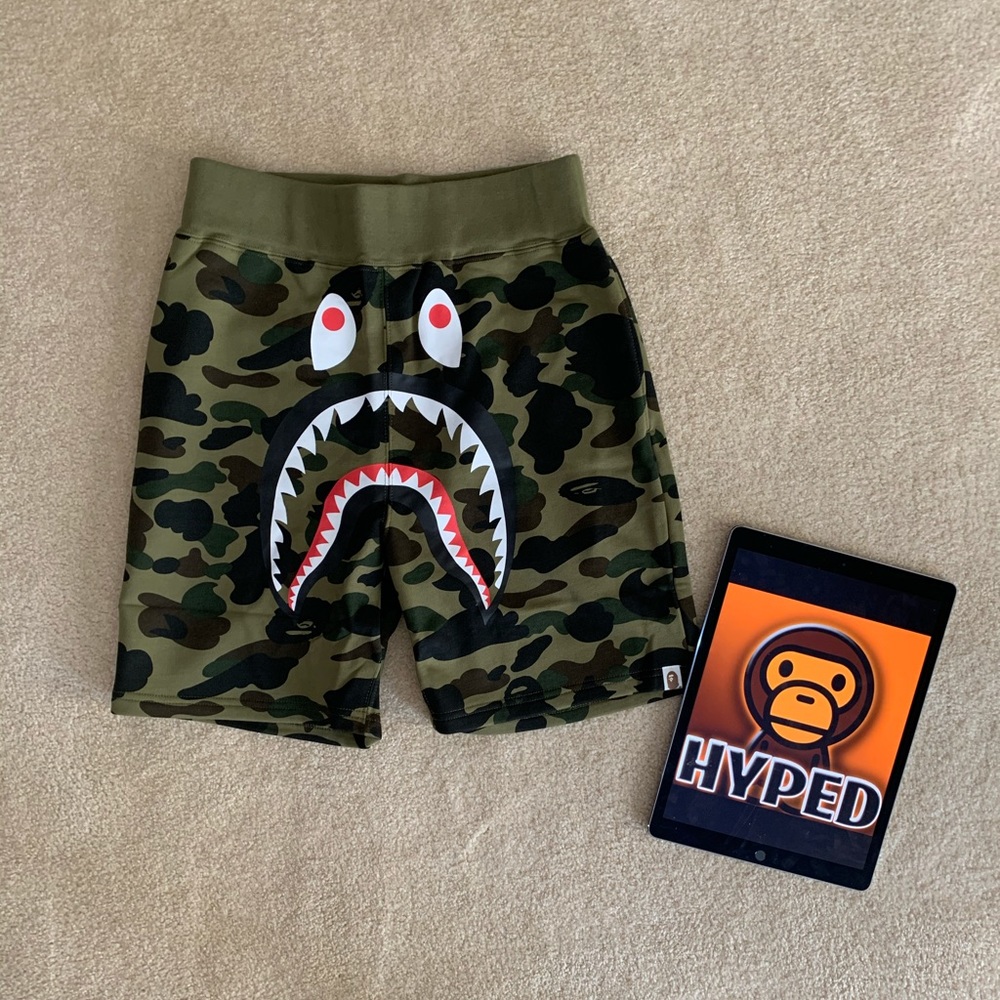 Bape / A Bathing Ape Green Shark Size Small